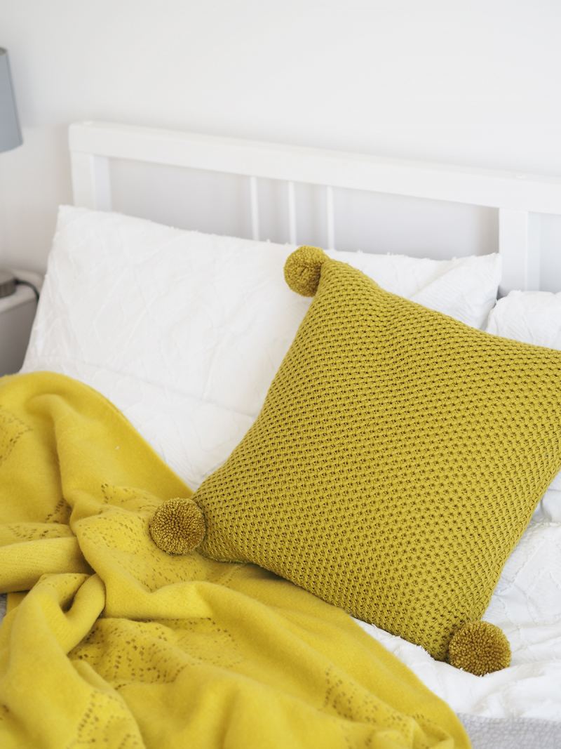 Pom Pom Cushion diy 10 Minute DIY Bang on Style